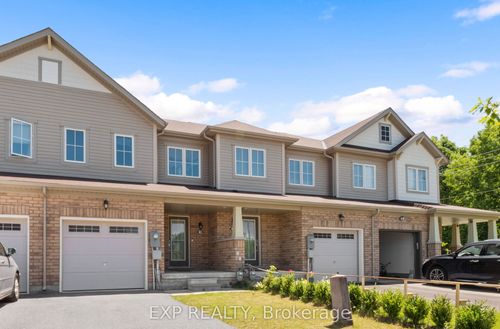7736 White Pine Crescent, Niagara Falls, ON, L2H3R5 | Card Image