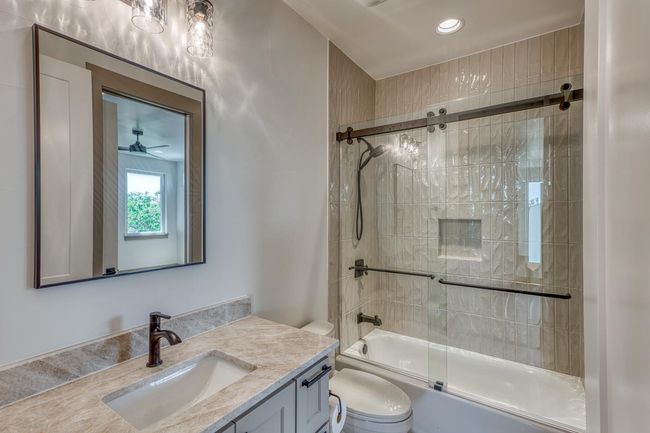 208 E Lakeshore Dr, House other with 4 bedrooms, 5 bathrooms and null parking in Sunrise Beach TX | Image 20