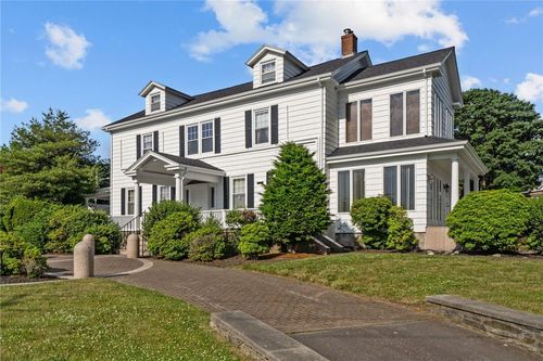 1874 Main Rd, Tiverton, RI, 02878-4608 | Card Image