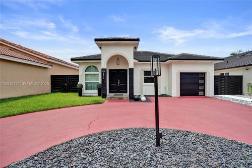 8816 Nw 149th Ter, Miami Lakes, FL, 33018-1313 | Card Image