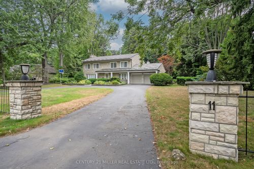 11 Colonial Cres, Oakville, ON, L6J4K8 | Card Image