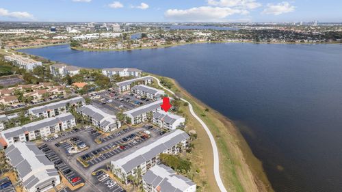 apt-23-734 Executive Center Dr, West Palm Beach, FL, 33401-8658 | Card Image