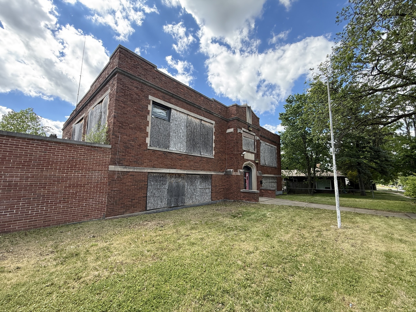 Commercial Sale in Waukegan 3