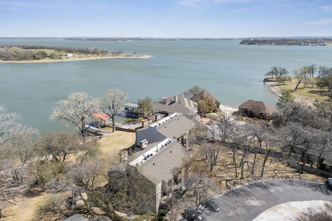 Lake front condo with community dock on Eagle Mountain Lake | Image 30