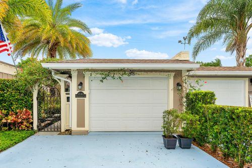 12383 Westhampton Cir, Wellington, FL, 33414-5545 | Card Image
