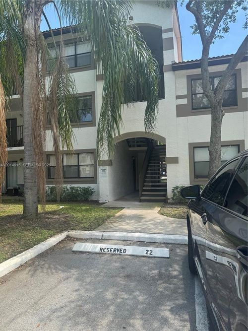 16-12-520 S Park Rd, Hollywood, FL, 33021-8595 | Card Image