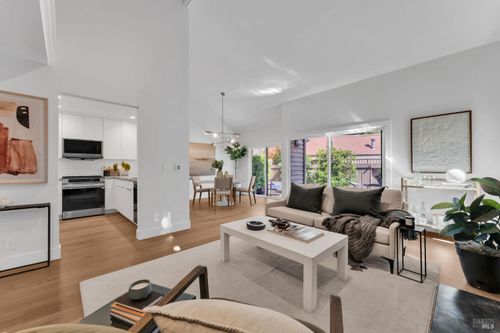 33 Willow Ln, Sausalito, CA, 94965-1531 | Card Image