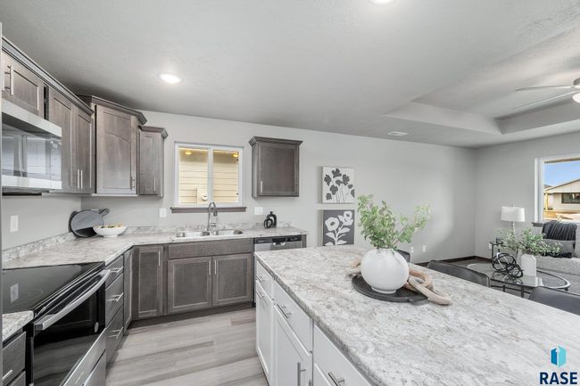 1600 N Tina Dr, House other with 3 bedrooms, 2 bathrooms and null parking in Sioux Falls SD | Image 18