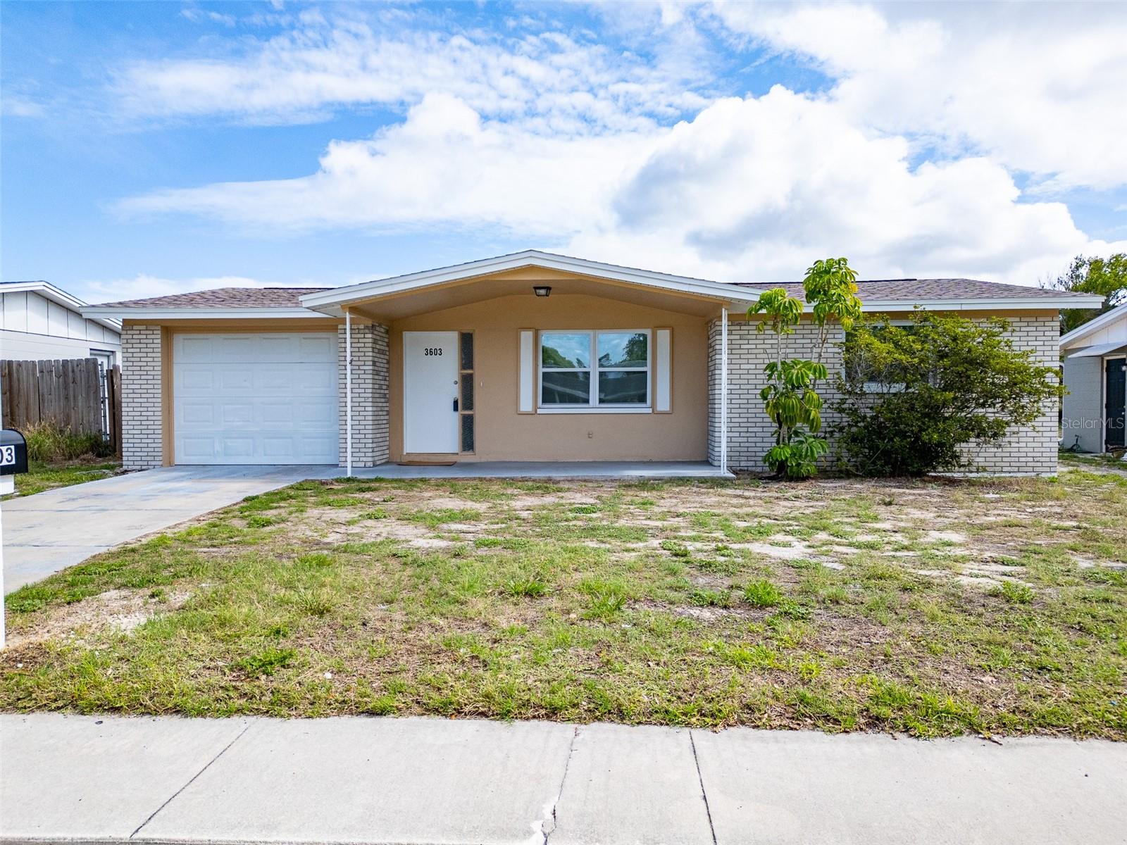 Bigelow Dr, Holiday, FL 34691