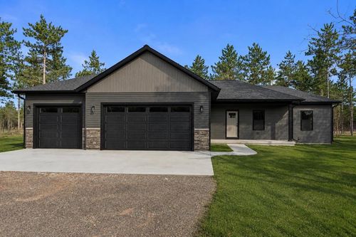 1030 S Archers Way, Nekoosa, WI, 54457-8140 | Card Image