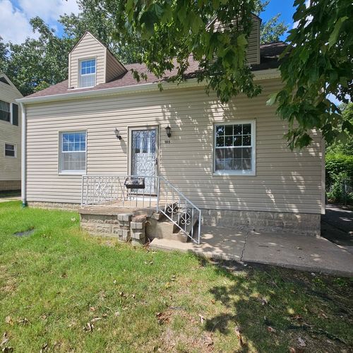105 S 20th St, Mount Vernon, IL, 62864-2902 | Card Image
