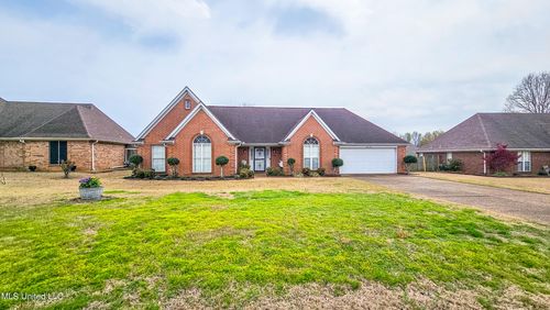 4616 W Alden Lake Drive, Horn Lake, MS, 38637 | Card Image