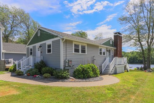 23 Escumbuit Rd, Derry, NH, 03038-9510 | Card Image