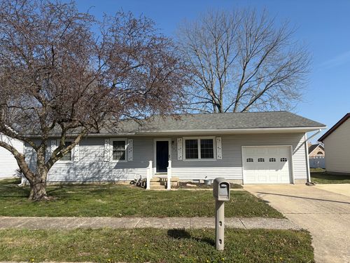 525 Kristy Dr, Centralia, IL, 62801-4454 | Card Image