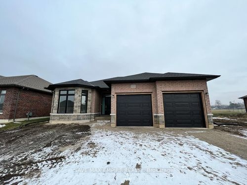 223 Leitch St, Dutton, ON, N0L1J0 | Card Image