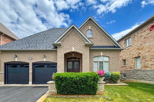 25 Little Natalie Crt, Maple, ON, L6A0J2 | Card Image