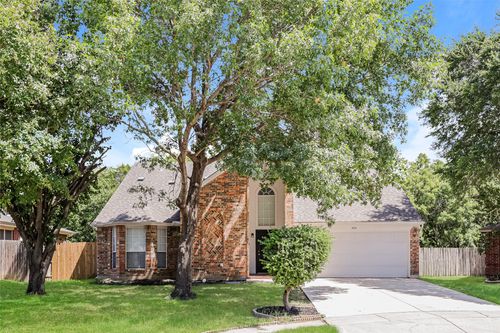 304 Meadow St, Saginaw, TX, 76179-1143 | Card Image