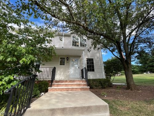 608 Wedgewood Cir, Flemington, NJ, 08822-2007 | Card Image