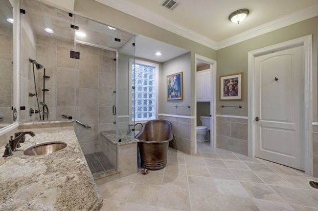 UNIT-29 - 2305 Barton Creek Blvd, Condo with 4 bedrooms, 4 bathrooms and 5 parking in Austin TX | Image 23