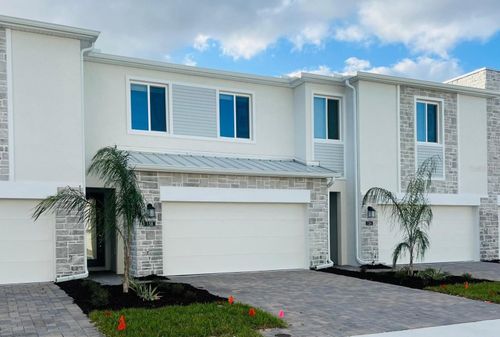 158 Nine Iron Dr, DAVENPORT, FL, 33896-8047 | Card Image