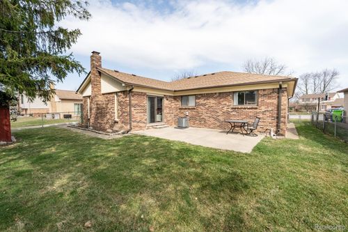 47303 Nola Dr, Macomb, MI, 48044-2685 | Card Image