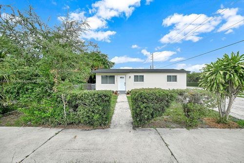 5201 Wiley St, Hollywood, FL, 33021-8027 | Card Image