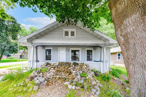 133 S Clear Lake Ave, Milton, WI, 53563-1107 | Card Image