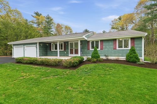 864 Locust St, Raynham, MA, 02767-1112 | Card Image
