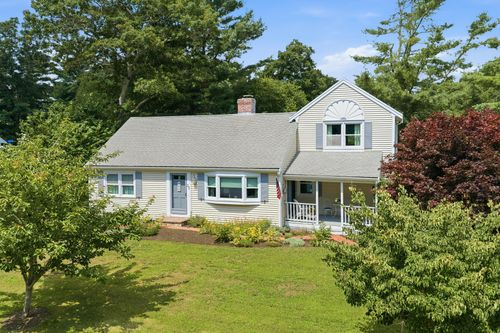 32 Shields Rd, Mashpee, MA, 02649-2358 | Card Image