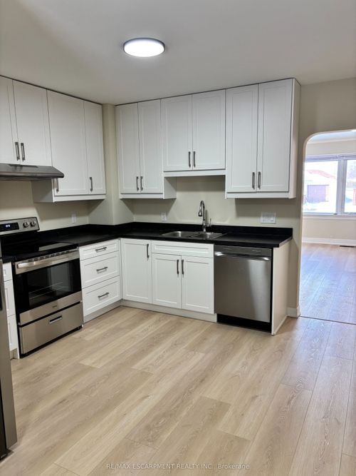 main-98 Brady Street, Port Colborne, ON, L3K3R6 | Card Image