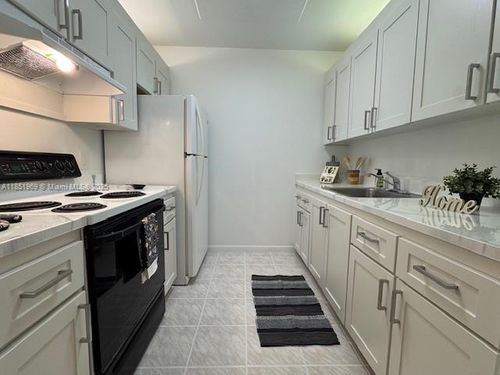 apt-209d-13450 Sw 3rd St, Pembroke Pines, FL, 33027-1639 | Card Image