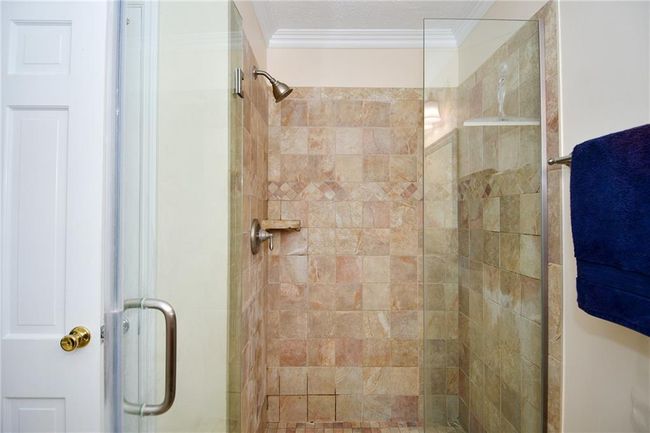 Shower | Image 22