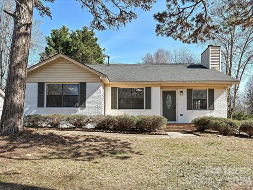 6455 Tivoli Ct, Charlotte, NC, 28211-6266 | Card Image