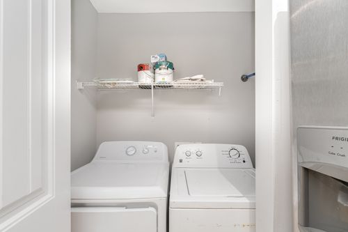 910 29th Ave N, Nashville, TN, 37209-2620 | Card Image