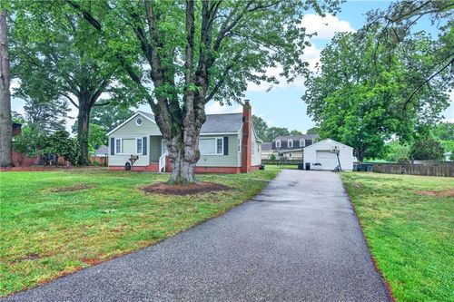 118 Chichester Ave, Hampton, VA, 23669-2414 | Card Image