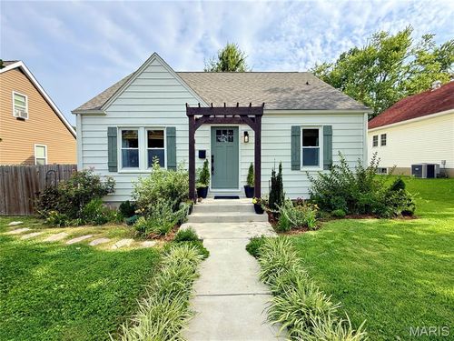 1128 W North St, Perryville, MO, 63775-1554 | Card Image