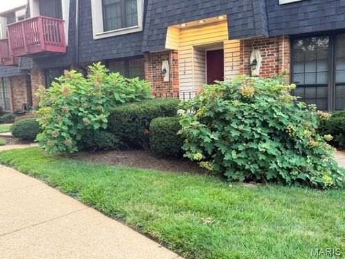 a-1115 Appleseed Ln, Olivette, MO, 63132-3227 | Card Image