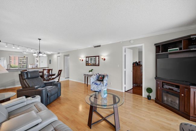 APT-505 - 2205 S Cypress Bend Dr, Condo with 2 bedrooms, 2 bathrooms and null parking in Pompano Beach FL | Image 13
