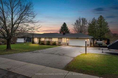 1032 E Communication Rd, Bridgenorth, ON, K0L1H0 | Card Image
