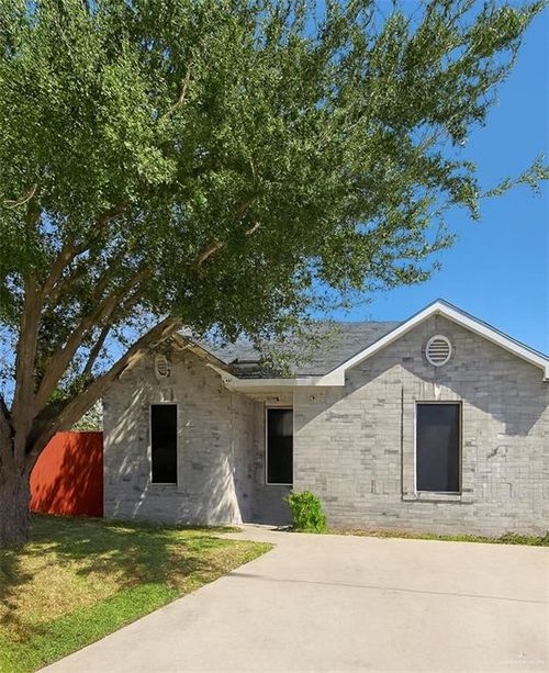 733 San Martin St, San Juan, TX, 78589-4833 | Card Image