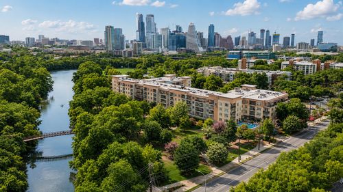 5031-1900 Barton Springs Rd, Austin, TX, 78704-1471 | Card Image