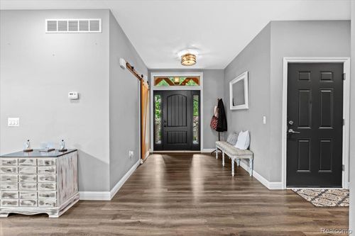 17360 Timber Crk, Holly, MI, 48442-7901 | Card Image