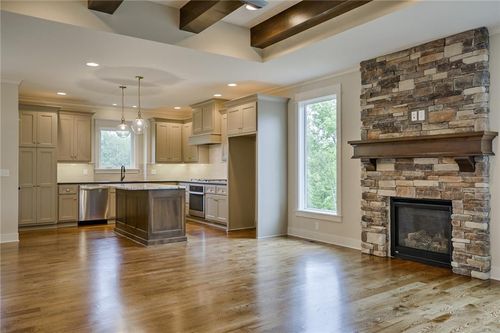 2407 W 177th Ter, Overland Park, KS, 66085-8551 | Card Image