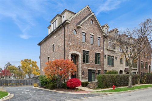 148 W Quincy St, Westmont, IL, 60559-1773 | Card Image