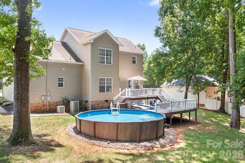 142 Valley Glen Dr, Troutman, NC, 28166-7732 | Card Image