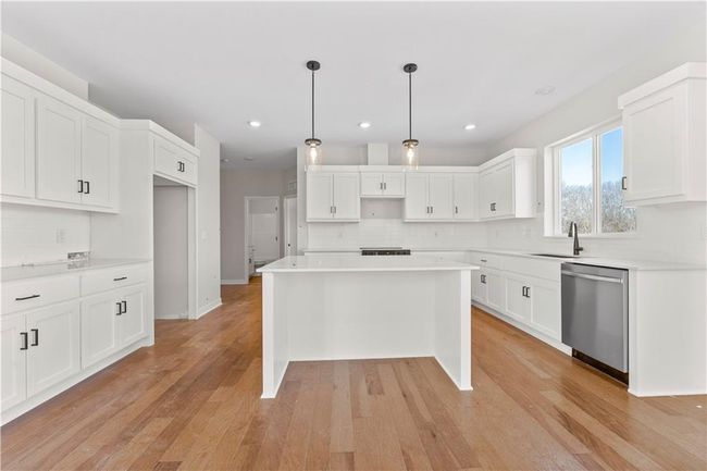 19584 Barstow Cir, House other with 5 bedrooms, 4 bathrooms and null parking in Spring Hill KS | Image 4