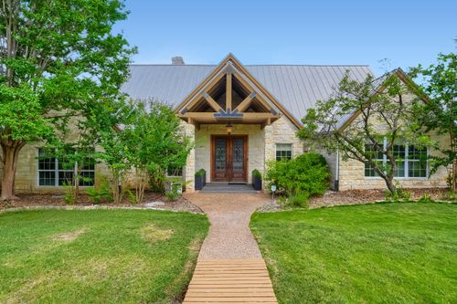 222 Winn Valley Dr, Wimberley, TX, 78676-5611 | Card Image