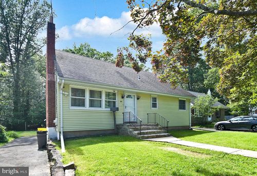 84 Ridgewood Ave, Ewing, NJ, 08618-1611 | Card Image