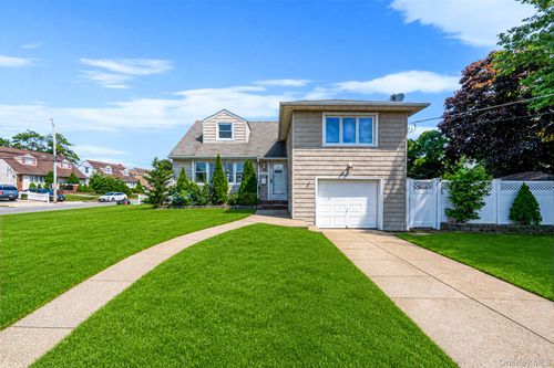106 Casino Street, Hempstead, NY, 11520 | Card Image