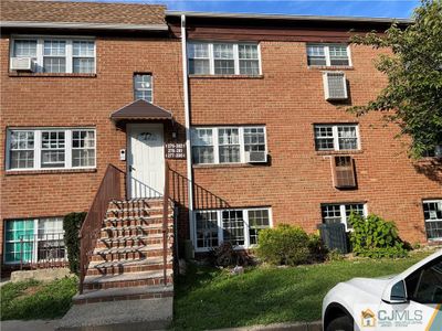 280 - 280 College Drive, Townhouse with 2 bedrooms, 1 bathrooms and null parking in Edison NJ | Image 1